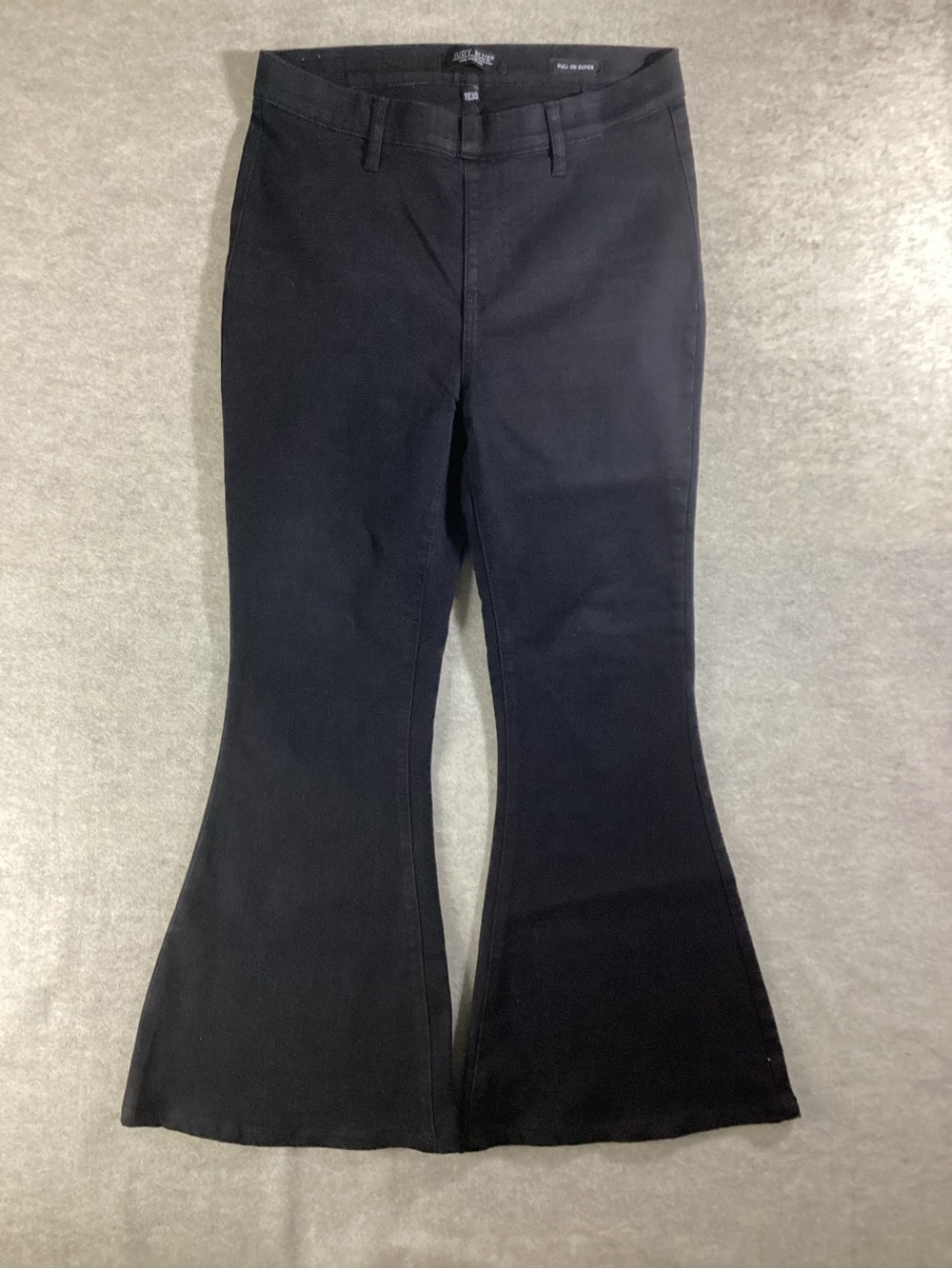 Judy Blue Black Pull In Super Flare Jeans size 11/30